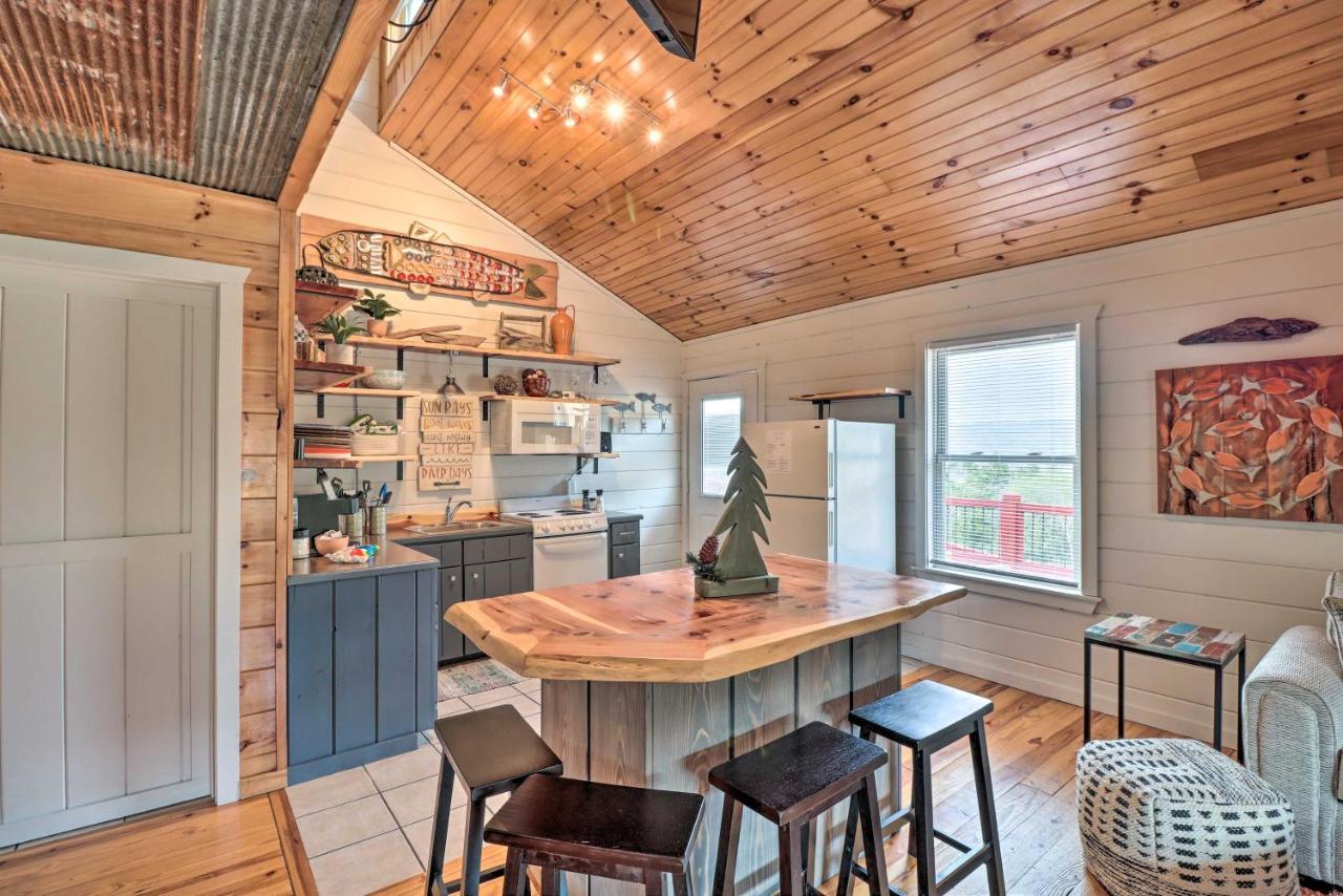 Cheery Pet-Friendly Studio With Shared Fire Pit 마운틴 뷰 외부 사진
