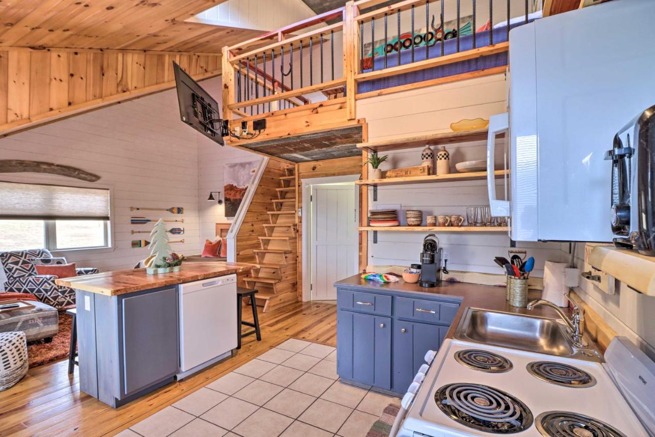 Cheery Pet-Friendly Studio With Shared Fire Pit 마운틴 뷰 외부 사진