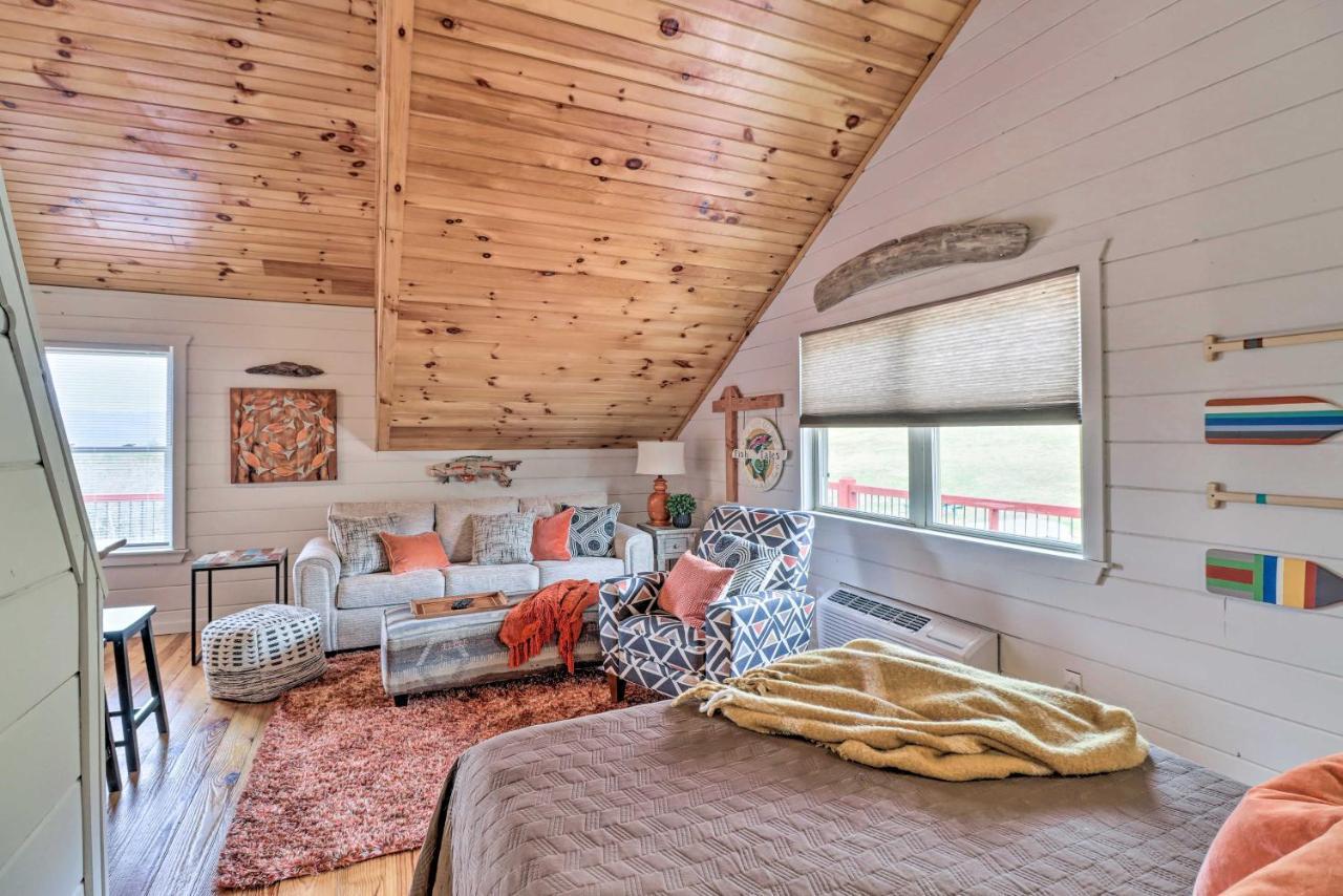 Cheery Pet-Friendly Studio With Shared Fire Pit 마운틴 뷰 외부 사진